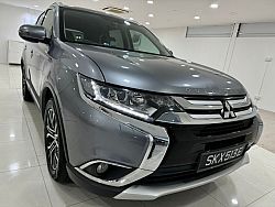 Mitsubishi Outlander 2.4 CVT Sunroof Facelift 2016 Grey Rear Entertaiment Anroid Player